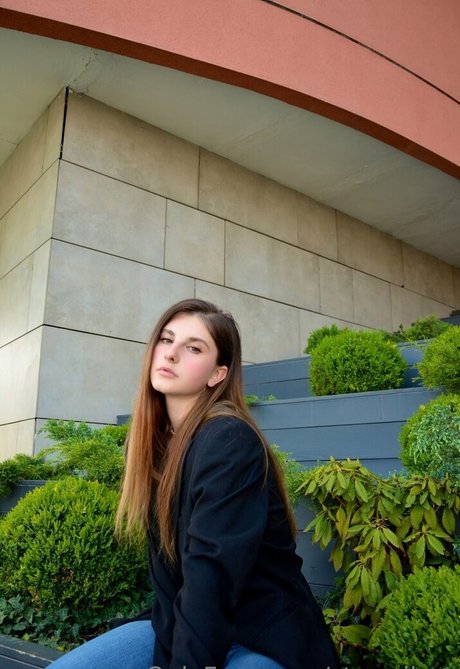 アジアン・エボニー・オンリーファンズ 裸 写真