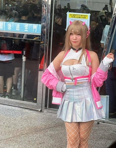 シックオンリーファン セクシーヌード 写真