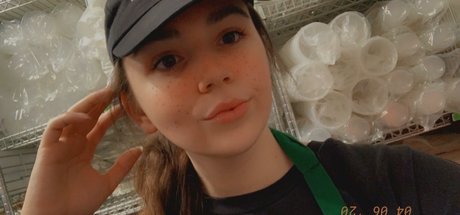 ヌードエボニーオンリーファンズ ポルノグラフィック 写真