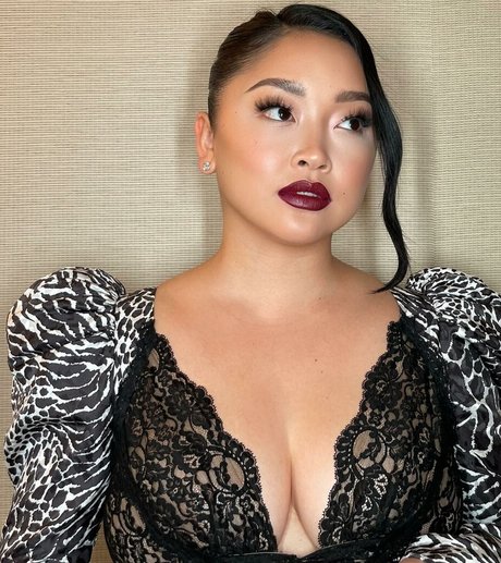 巨乳 パイズリ OnlyFans ベスト 写真