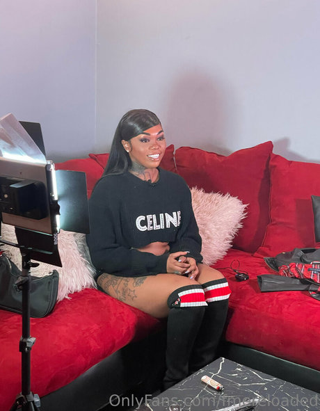 BBW TS オンリーファンズ 無料エロ 写真