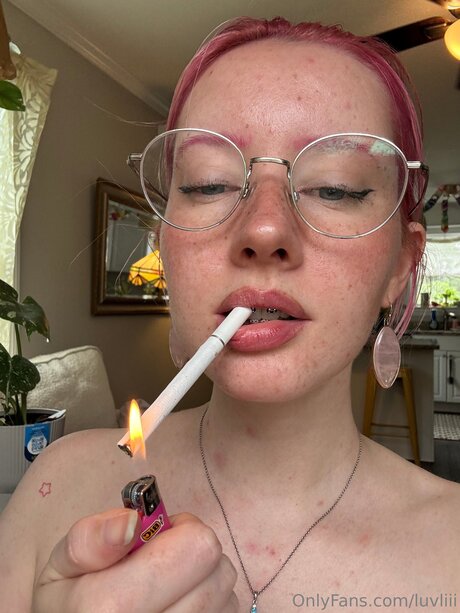 Luvliii 美しいモデル 写真