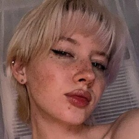 Luvliii ポルノスター パーフェクト ギャラリー