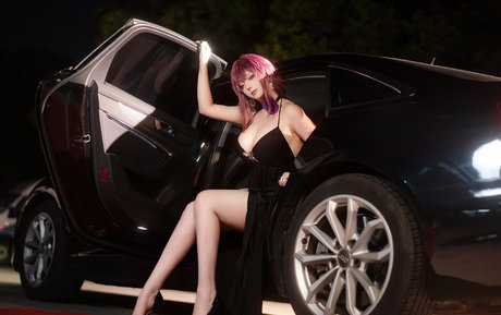 かわいいシーメールオンリーファンズ 無料 写真