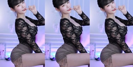 黒いお尻のオンリーファンズ セクシーヌード 写真