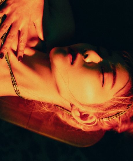 アナル舐めオンリーファンズ 無料アダルト 写真