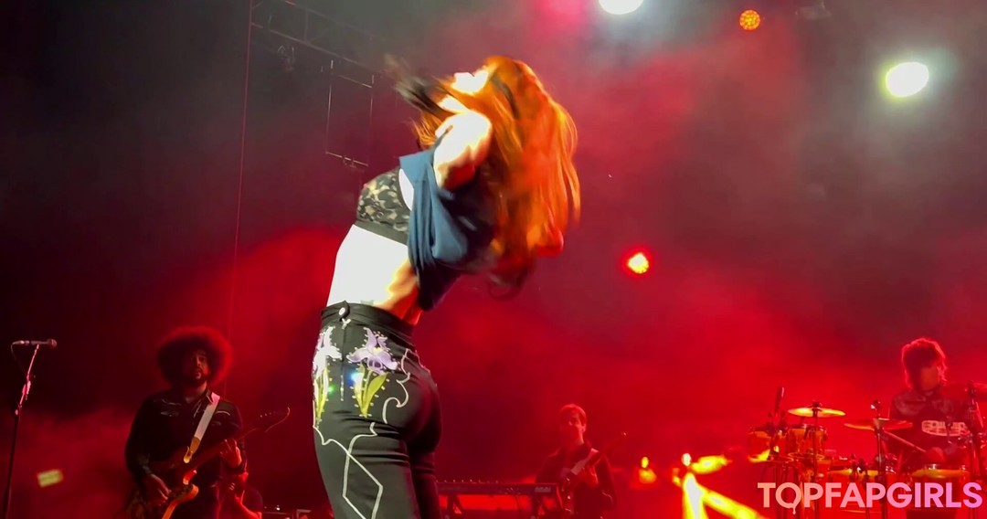 ブッシュ・オンリーファンズ 裸 写真