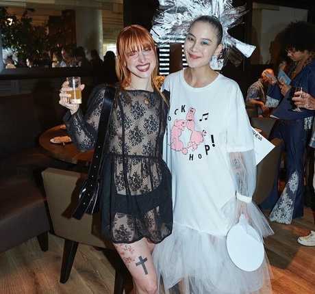 Hayley Williams xxxポルノスター 写真