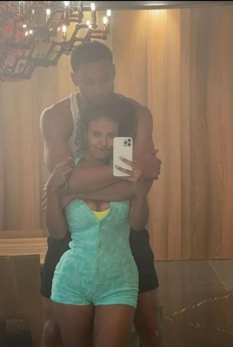 足ヌードオンリーファンズ 無料 アーカイブ