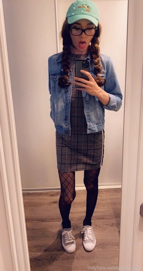 Stormy buns 高品質女優 画像