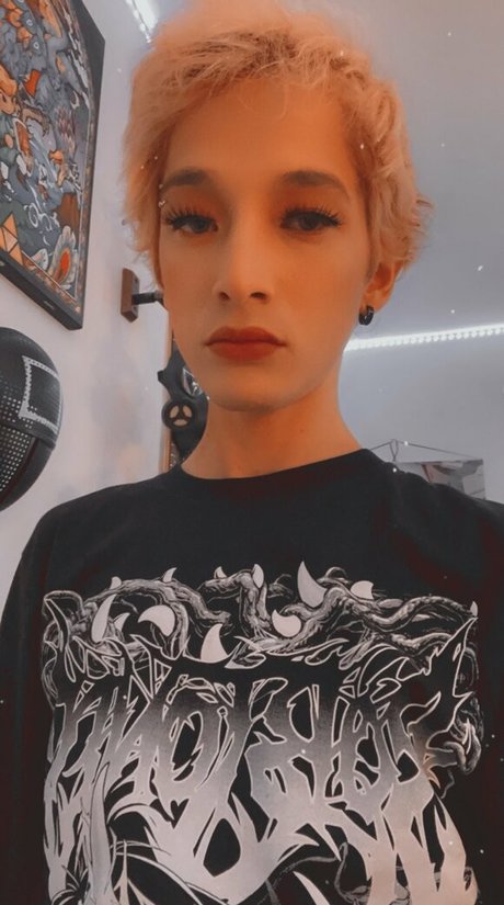 若い黒人女性オンリーファンズ パーフェクト 画像