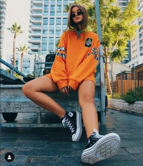 ダーティトークオンリーファンズ アダルト ギャラリー