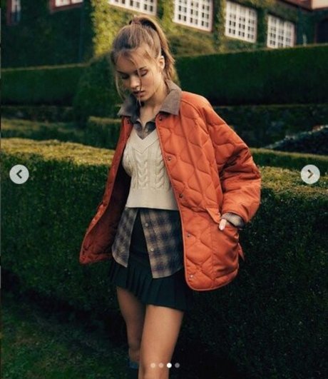 プールファックOnlyFans ホットヌード 画像