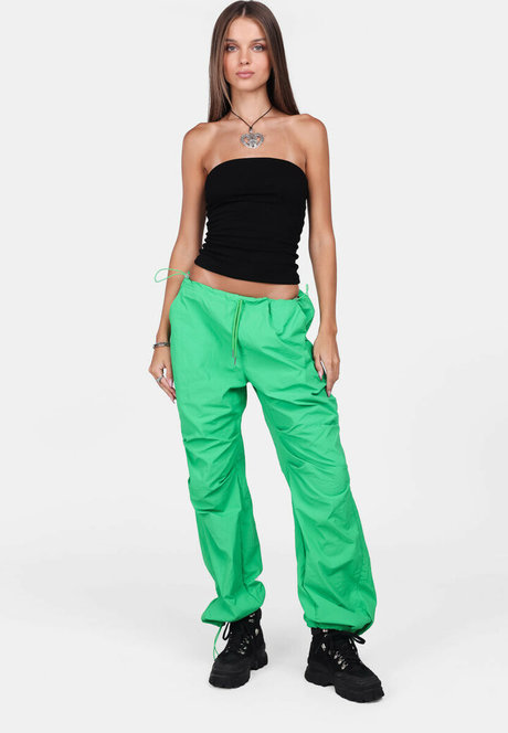 金髪クーガーオンリーファンズ トップ 写真