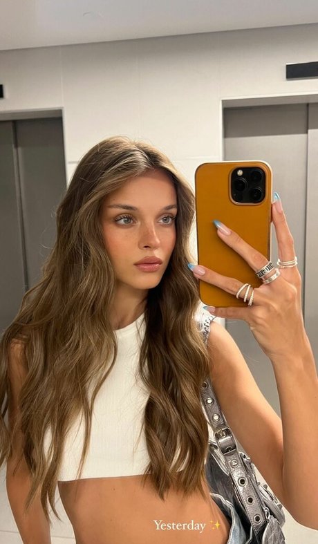 ロシアのお母さんOnlyFans アートxxx 写真