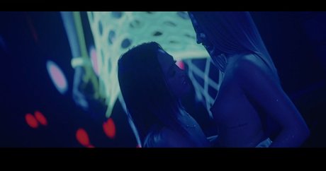 Nastasya Samburskaya ポルノスター ホット 写真