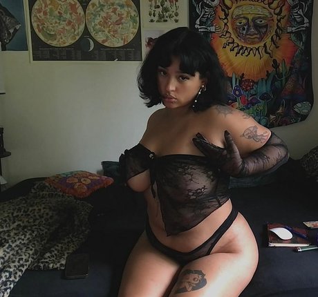 OnlyFansの普及 美しいxxx 写真