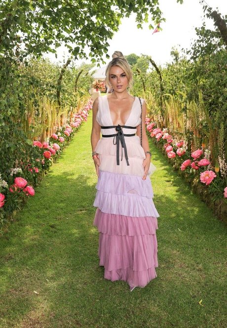 ボディビルダーガールズOnlyFans 美しいヌード 写真