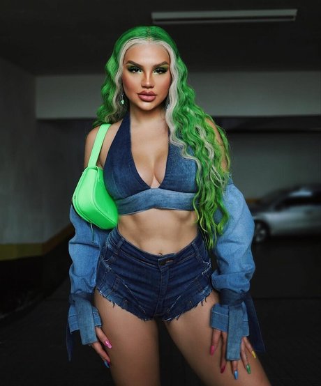 Vivi Wanderley 素敵なモデル ギャラリー