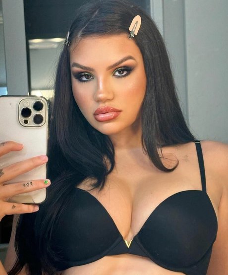 Vivi Wanderley セックスモデル アーカイブ