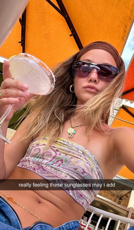 ベイビーヌードOnlyFans エロ 画像