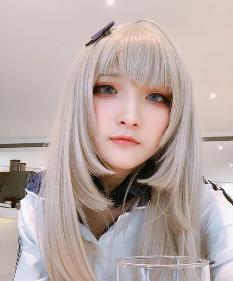 BBW パウグ オンリーファンズ アートポルノ 写真