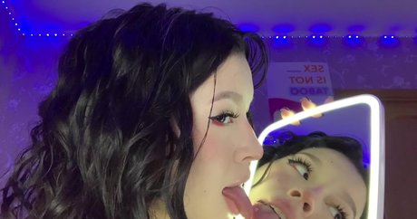 Lezzy Bunny ASMR 高品質モデル ギャラリー