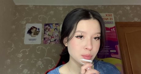 Lezzy Bunny ASMR 完璧なスター 写真