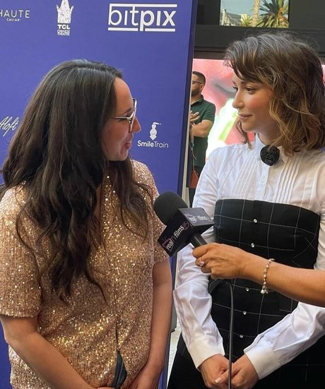 ゴス3P OnlyFans ホットヌード 写真