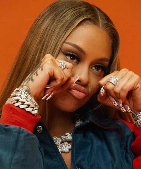 足ヌードオンリーファンズ HD アーカイブ