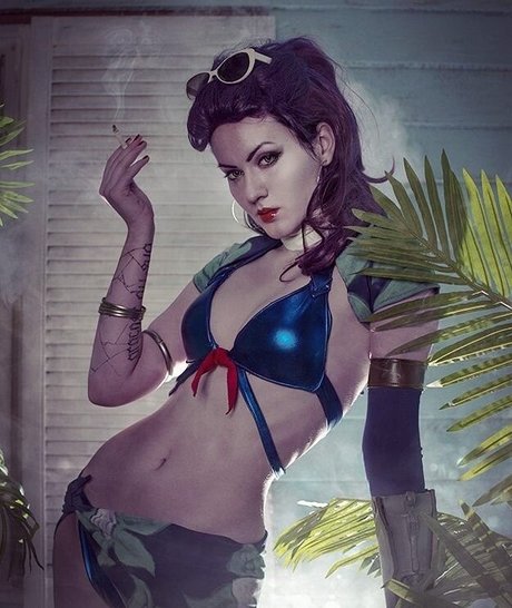 フィットネスインフルエンサーオンリーファンズ セクシーヌード 写真