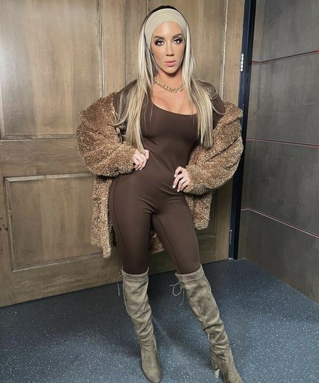 太った足のOnlyFans 無料エロ 写真