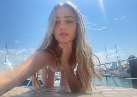 issameg ポルノスター ホット 画像