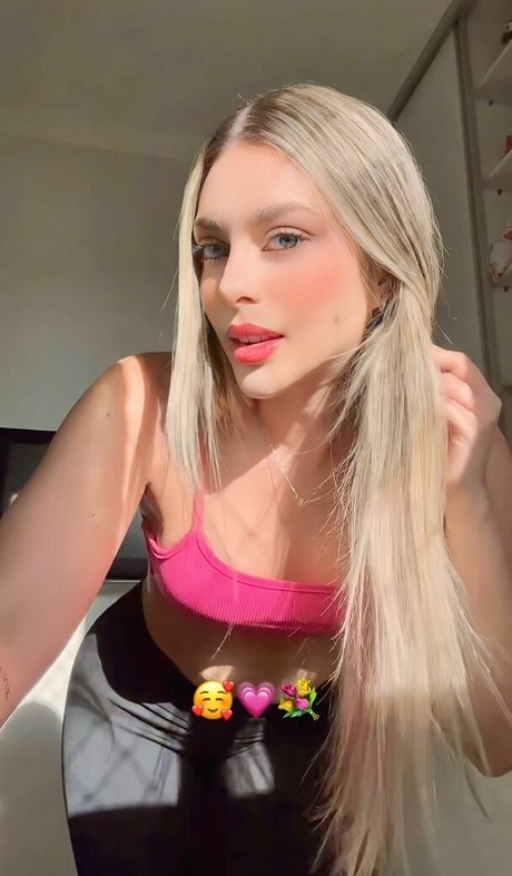 Carolina Paiva ポルノスター ホット アーカイブ