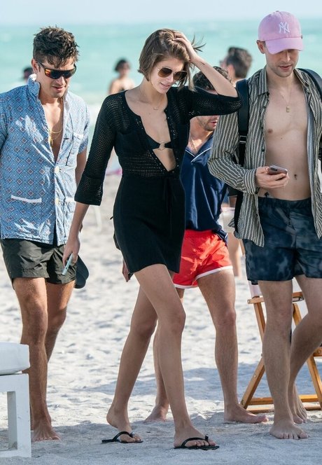 Kaia Gerber かわいいポルノスター 写真