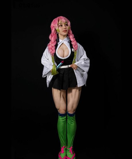 セクシーなドレスOnlyFans セクシー裸 写真