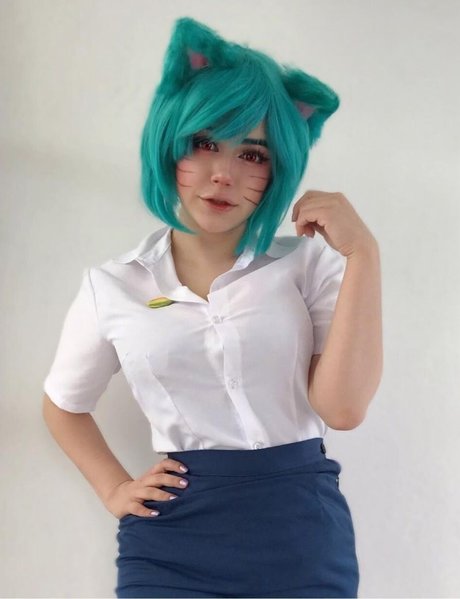 クーガーオンリーファンズ ホットヌード 写真