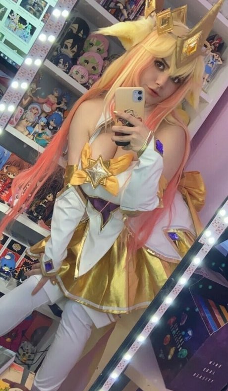 巨乳の黒人女性オンリーファンズ 可愛い 画像