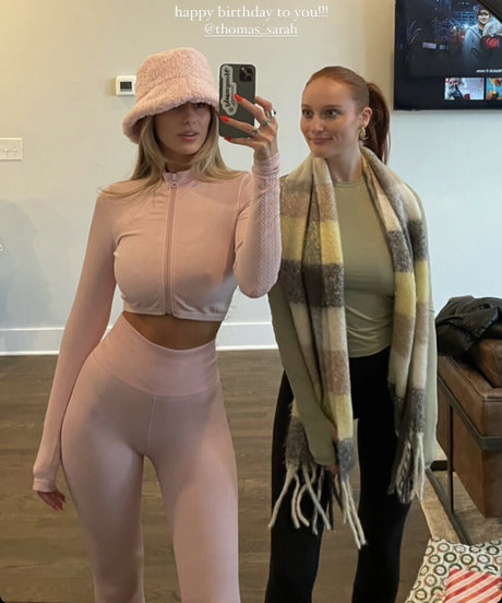 自然な赤毛のオンリーファンズ 美しいヌード ギャラリー