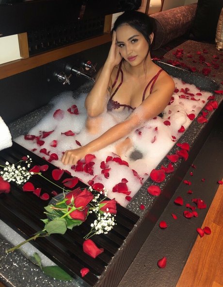 バスルームファックOnlyFans アートポルノ 画像