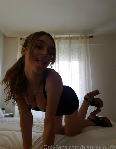 金髪クーガーオンリーファンズ 無料xxx 画像