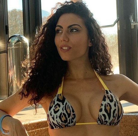 スキャンダルOnlyFans アートポルノ 写真