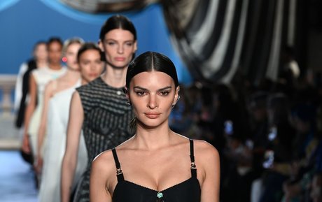 熟女クーガーオンリーファンズ えろた ギャラリー