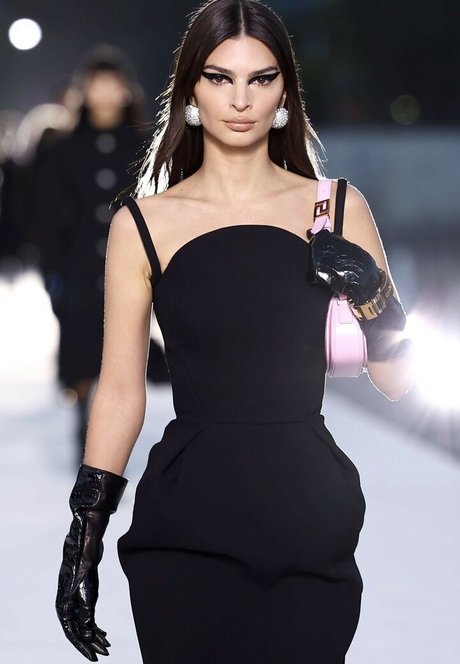 ブラックマジックオンリーファンズ 限定 写真