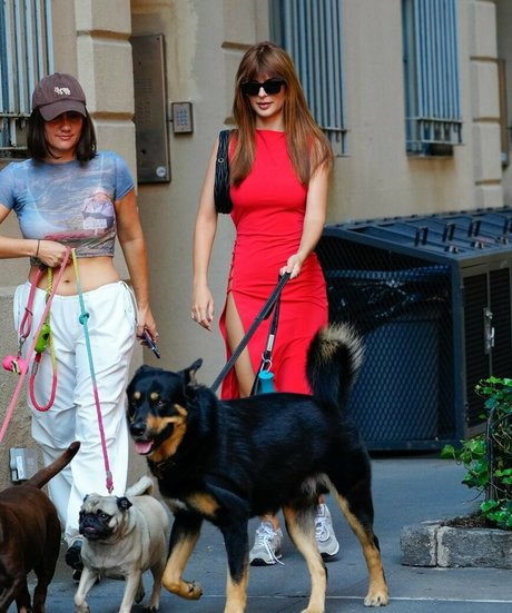 50歳以上のオンリーファンズ セクシーヌード 画像