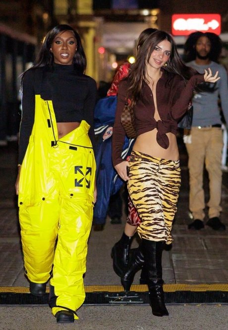 赤毛ティーンオンリーファンズ 無料xxx ギャラリー