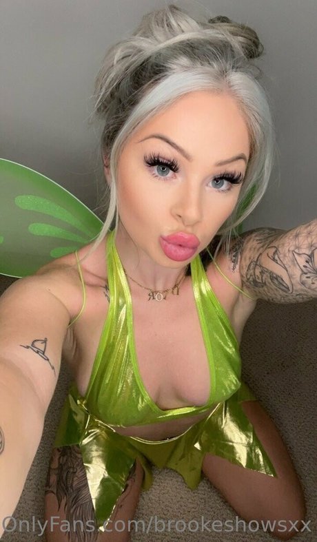 おっぱいを吸うOnlyFans ホット裸 写真