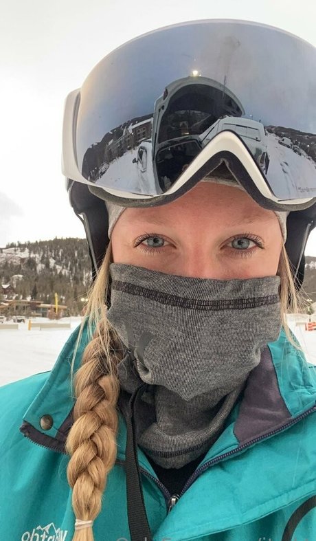 its kt 完璧なポルノスター 画像