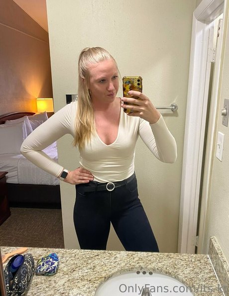 its kt 裸モデル ギャラリー