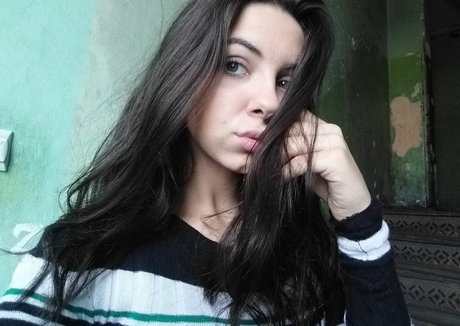 Wiktoria Bystron ヌードスター 画像